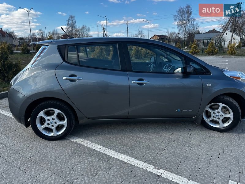 Хетчбек Nissan Leaf 2014 в Мостиській