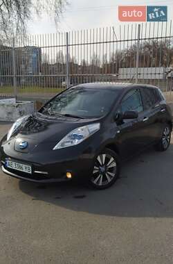 Хэтчбек Nissan Leaf 2013 в Днепре