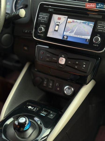 Хэтчбек Nissan Leaf 2017 в Одессе
