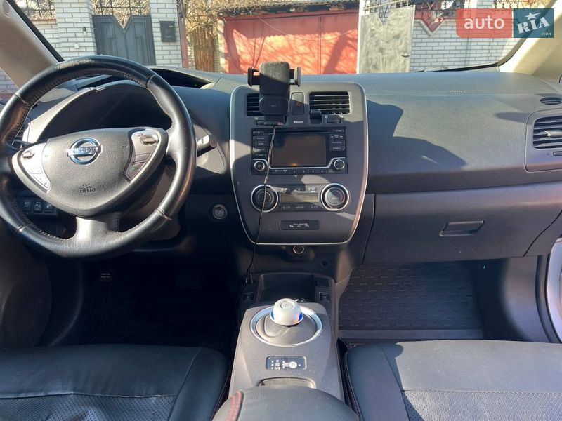 Хэтчбек Nissan Leaf 2017 в Киеве фото 8 Хэтчбек Nissan Leaf 2017 в Киеве