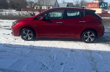 Хетчбек Nissan Leaf 2019 в Старої Жадовой