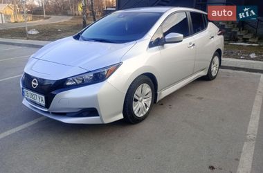 Хетчбек Nissan Leaf 2023 в Чернігові