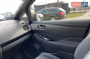 Хэтчбек Nissan Leaf 2014 в Львове
