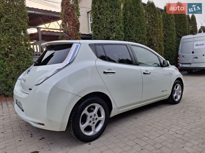 Хэтчбек Nissan Leaf 2013 в Золочеве фото 8 Хэтчбек Nissan Leaf 2013 в Золочеве