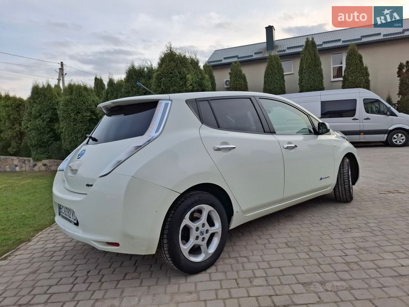 Хэтчбек Nissan Leaf 2013 в Золочеве фото 15 Хэтчбек Nissan Leaf 2013 в Золочеве