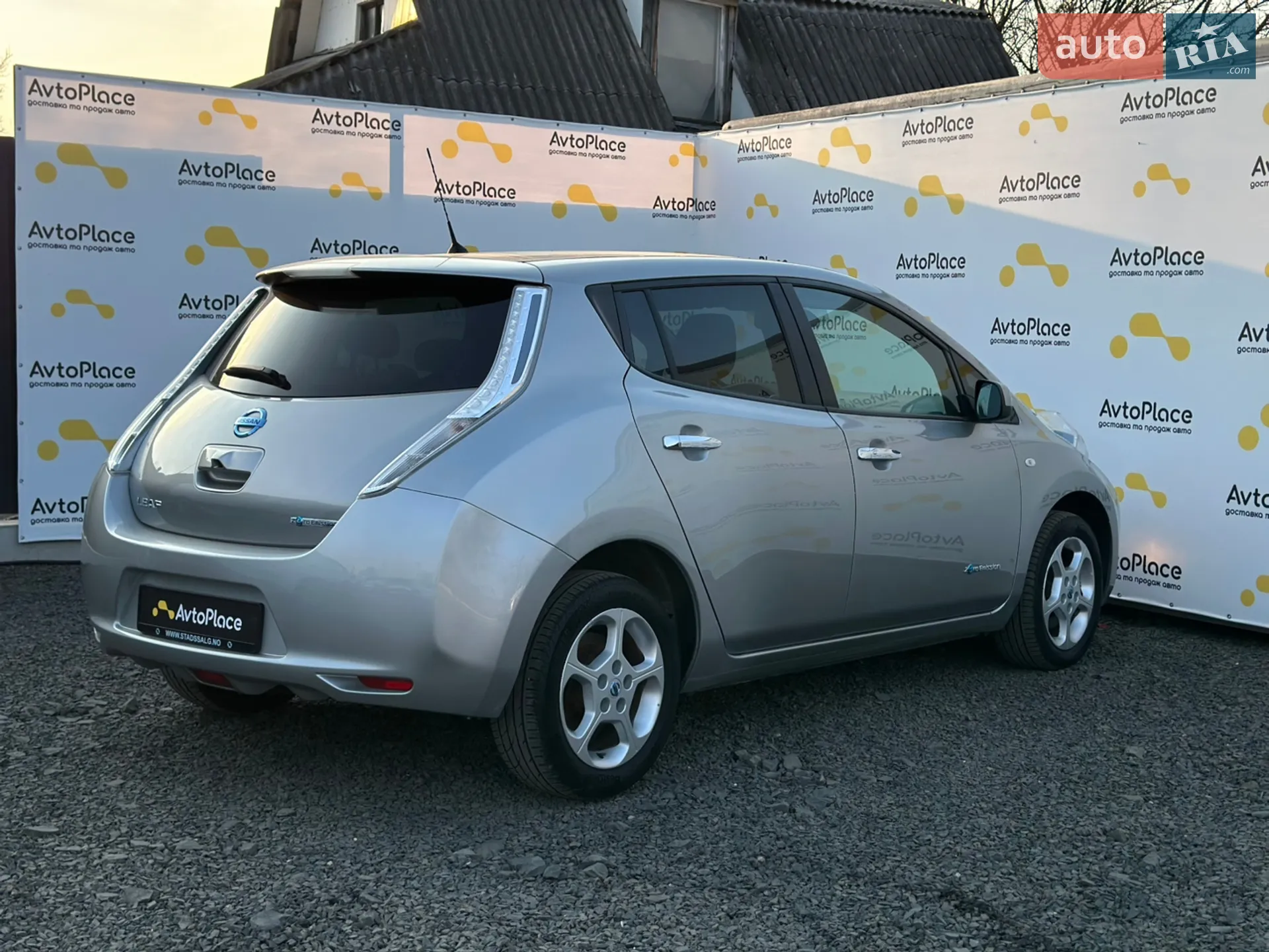 2017 Nissan Leaf - мініатюра 12