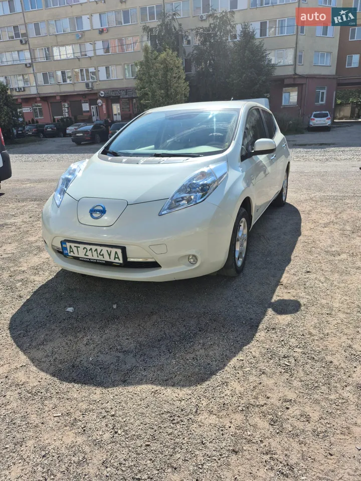 2013 Nissan Leaf - мініатюра 16