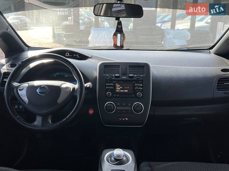 Хетчбек Nissan Leaf 2013 в Полтаві фото 14 Хетчбек Nissan Leaf 2013 в Полтаві