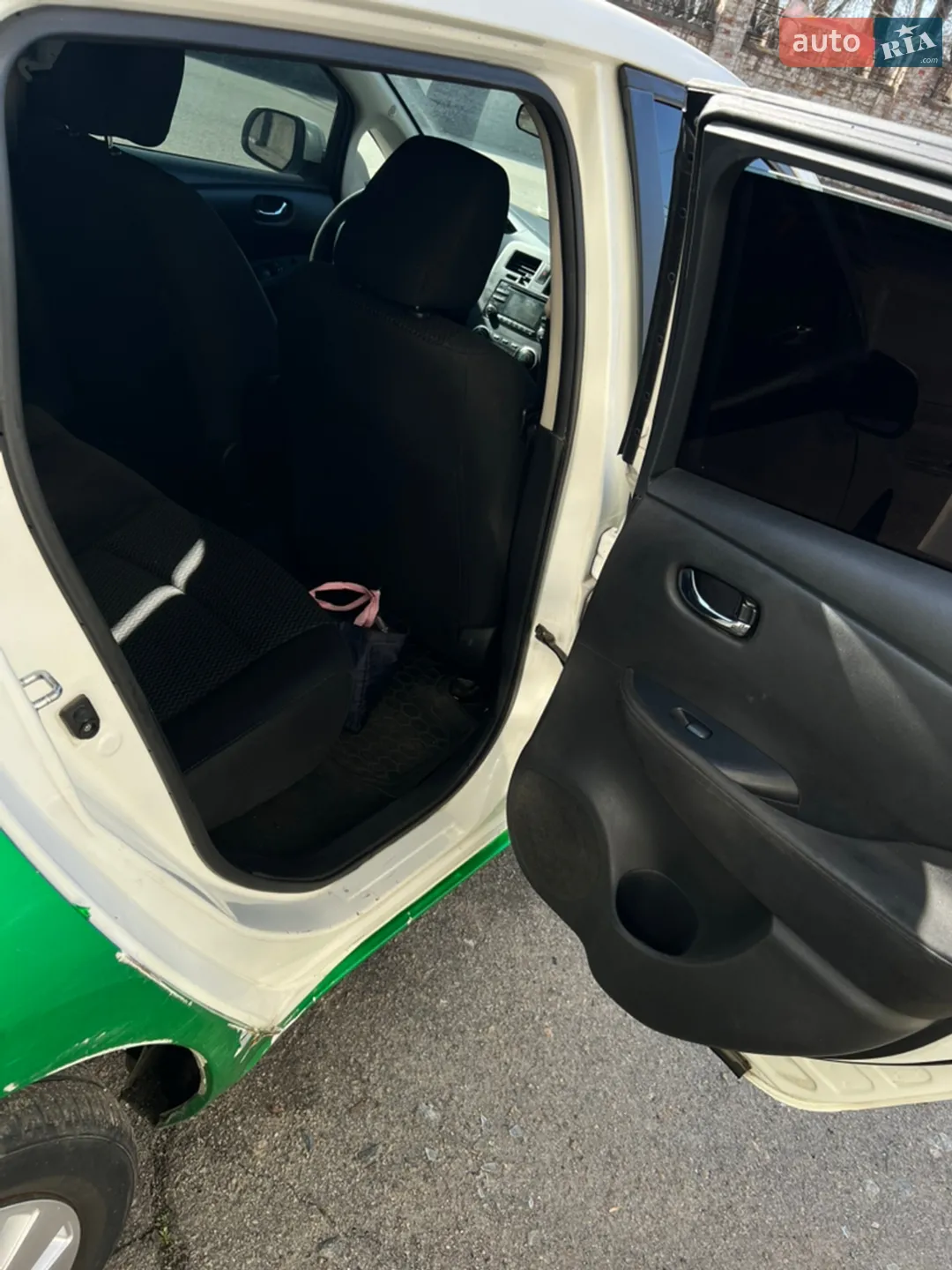 2015 Nissan Leaf - мініатюра 11