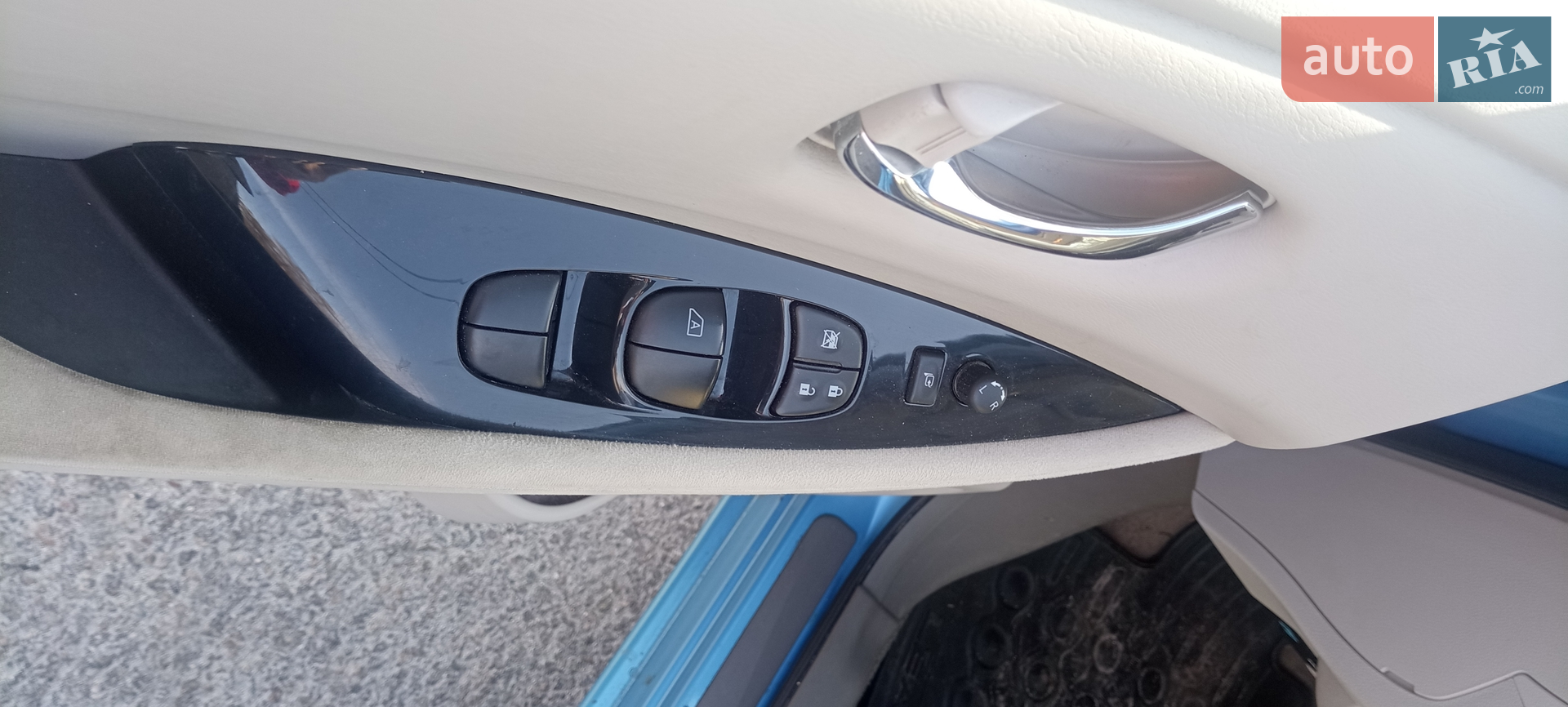 2012 Nissan Leaf - мініатюра 11
