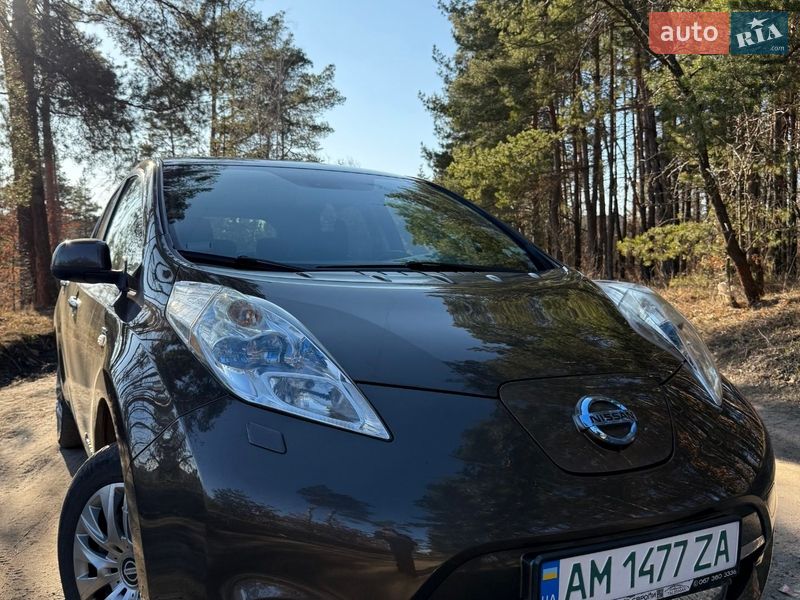 Хэтчбек Nissan Leaf 2016 в Коростышеве