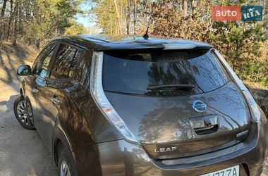 Хэтчбек Nissan Leaf 2016 в Коростышеве