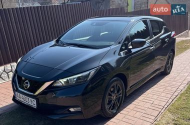 Хэтчбек Nissan Leaf 2021 в Киеве