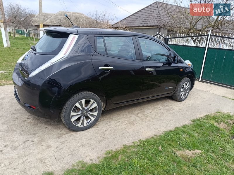 Хэтчбек Nissan Leaf 2013 в Болграде фото 3 Хэтчбек Nissan Leaf 2013 в Болграде