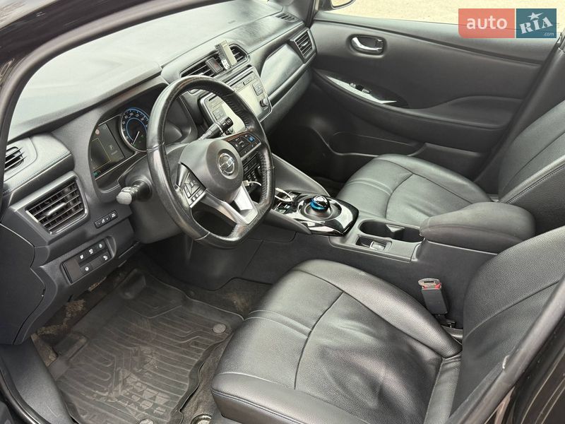 Хэтчбек Nissan Leaf 2018 в Киеве
