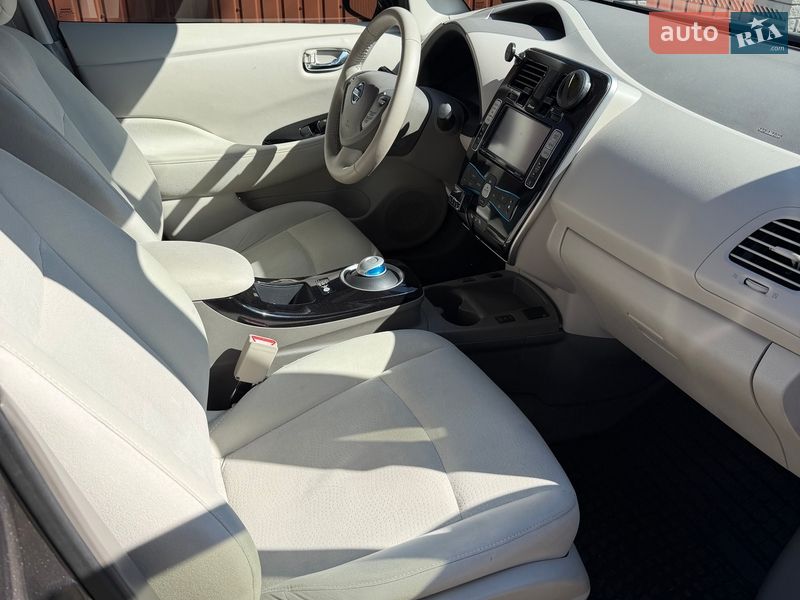 Хэтчбек Nissan Leaf 2014 в Киеве