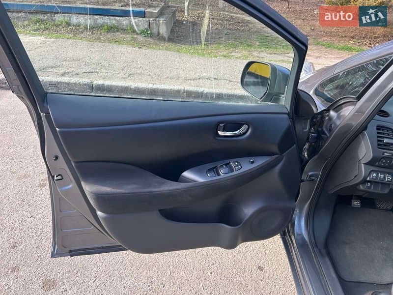 Хэтчбек Nissan Leaf 2014 в Одессе фото 10 Хэтчбек Nissan Leaf 2014 в Одессе