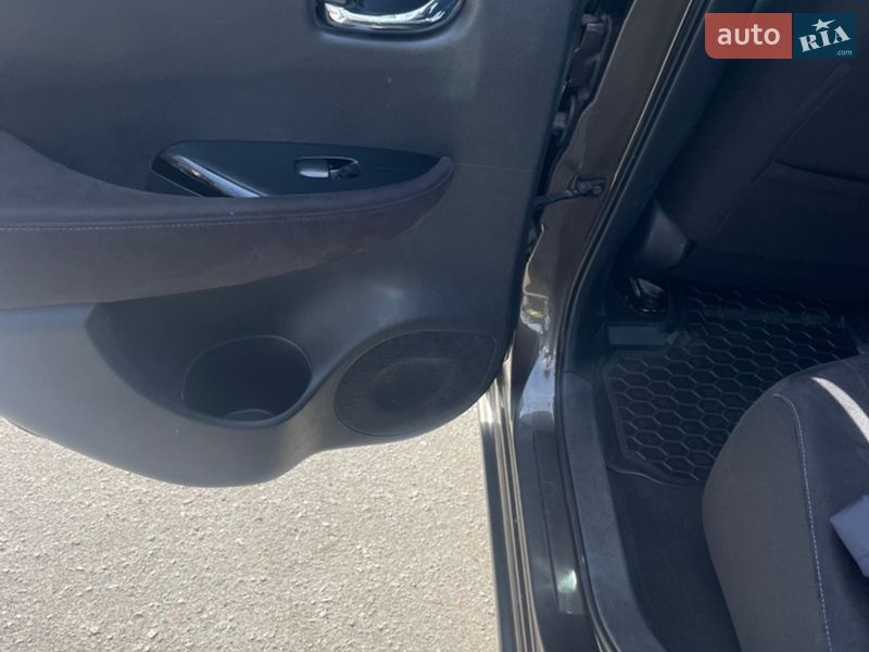 Хэтчбек Nissan Leaf 2017 в Кременчуге фото 8 Хэтчбек Nissan Leaf 2017 в Кременчуге