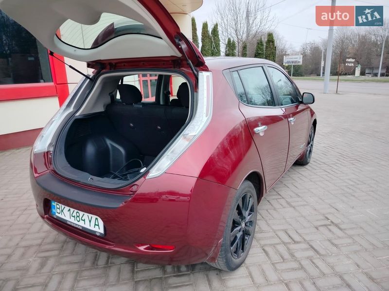 Хэтчбек Nissan Leaf 2017 в Ровно