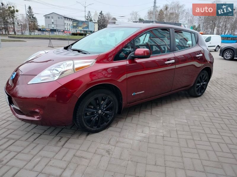Хэтчбек Nissan Leaf 2017 в Ровно