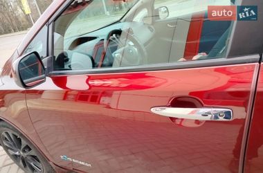 Хэтчбек Nissan Leaf 2017 в Ровно