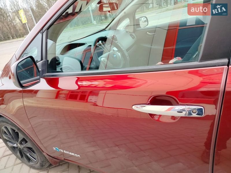 Хэтчбек Nissan Leaf 2017 в Ровно