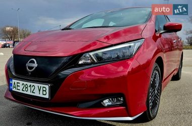 Хетчбек Nissan Leaf 2024 в Дніпрі