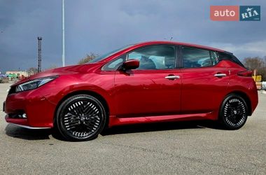 Хэтчбек Nissan Leaf 2024 в Днепре