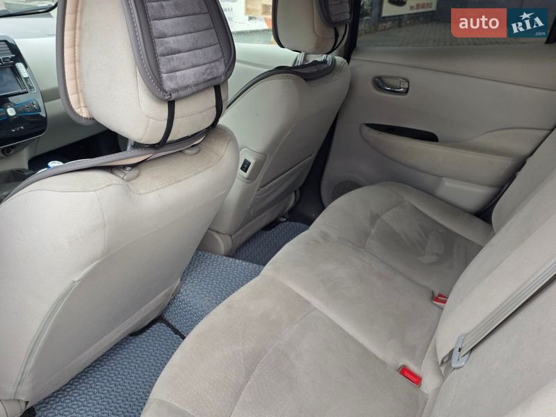 Хэтчбек Nissan Leaf 2011 в Подольске