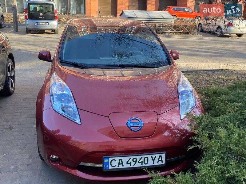 Хэтчбек Nissan Leaf 2012 в Черкассах фото 6 Хэтчбек Nissan Leaf 2012 в Черкассах
