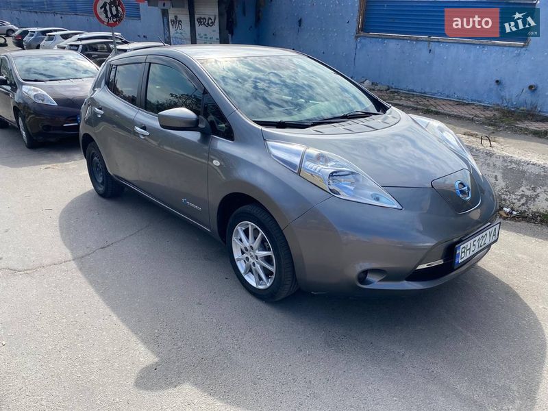 Хэтчбек Nissan Leaf 2016 в Одессе