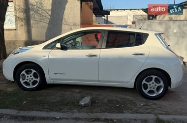 Хэтчбек Nissan Leaf 2017 в Кропивницком