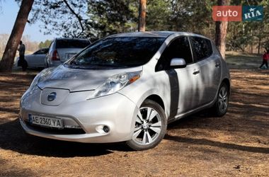 Хэтчбек Nissan Leaf 2013 в Днепре