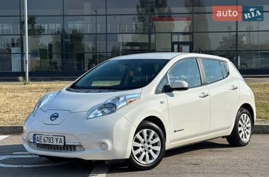 Хэтчбек Nissan Leaf 2015 в Желтых Водах