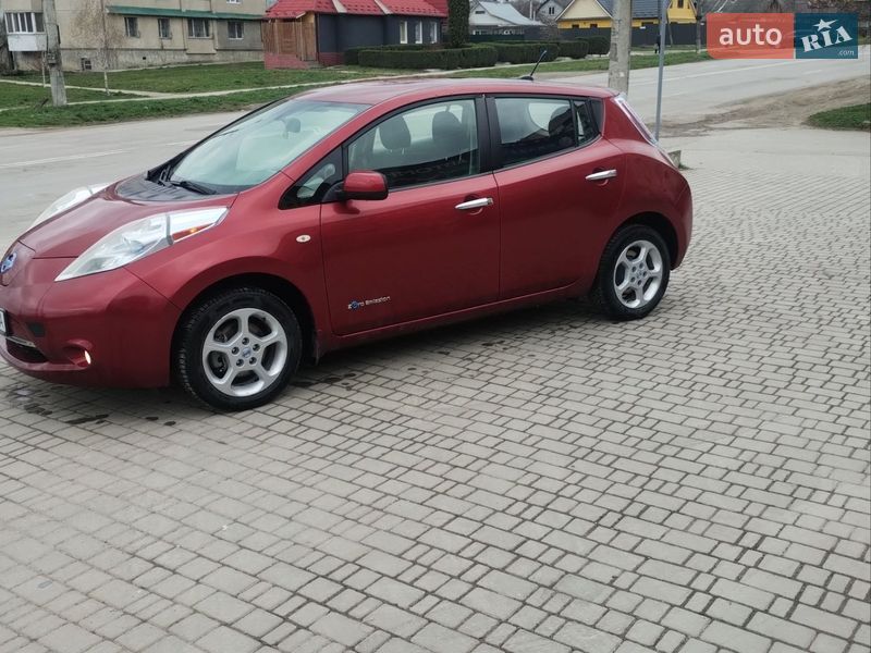 Хэтчбек Nissan Leaf 2012 в Каменец-Подольском фото 8 Хэтчбек Nissan Leaf 2012 в Каменец-Подольском