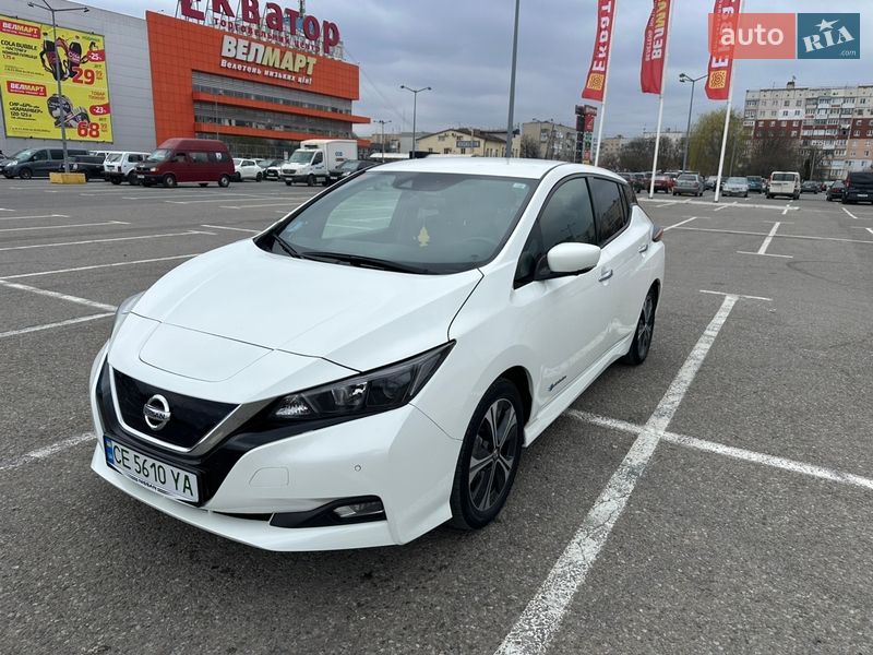 Хэтчбек Nissan Leaf 2018 в Черновцах