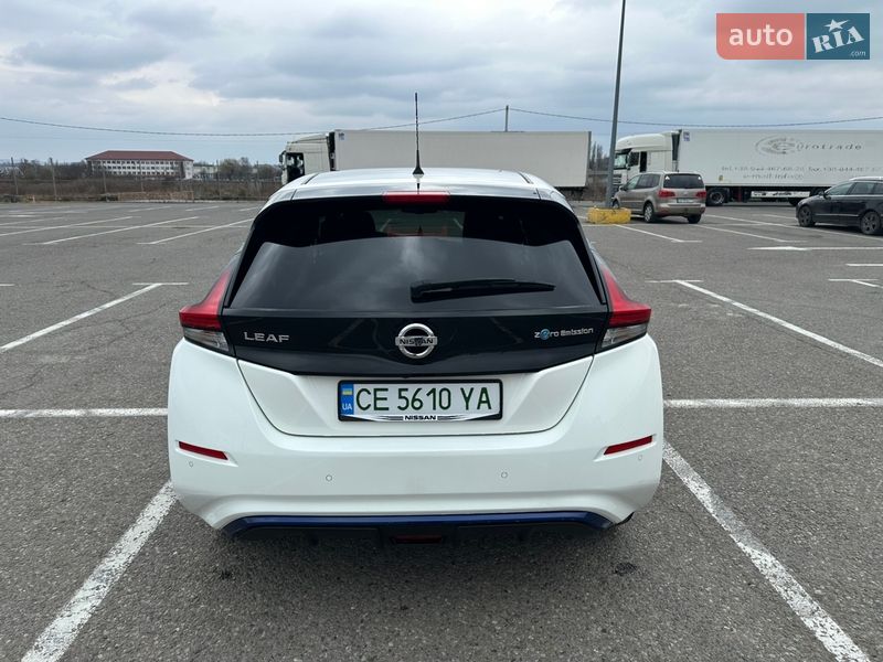 Хэтчбек Nissan Leaf 2018 в Черновцах