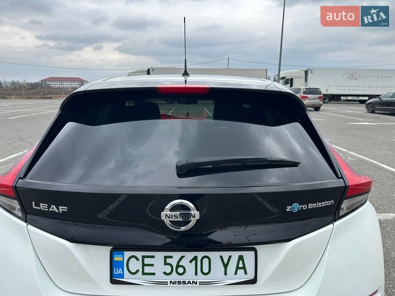 Хэтчбек Nissan Leaf 2018 в Черновцах