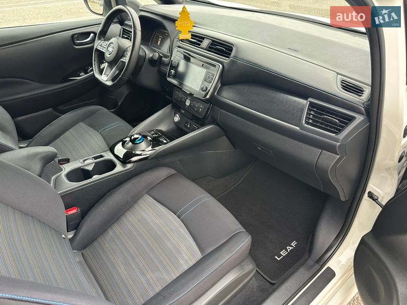 Хэтчбек Nissan Leaf 2018 в Черновцах