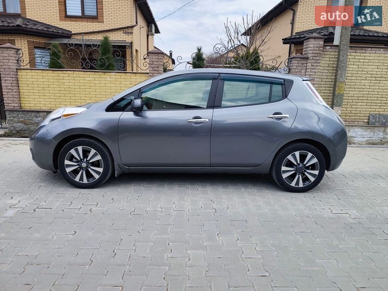 Хэтчбек Nissan Leaf 2014 в Виннице