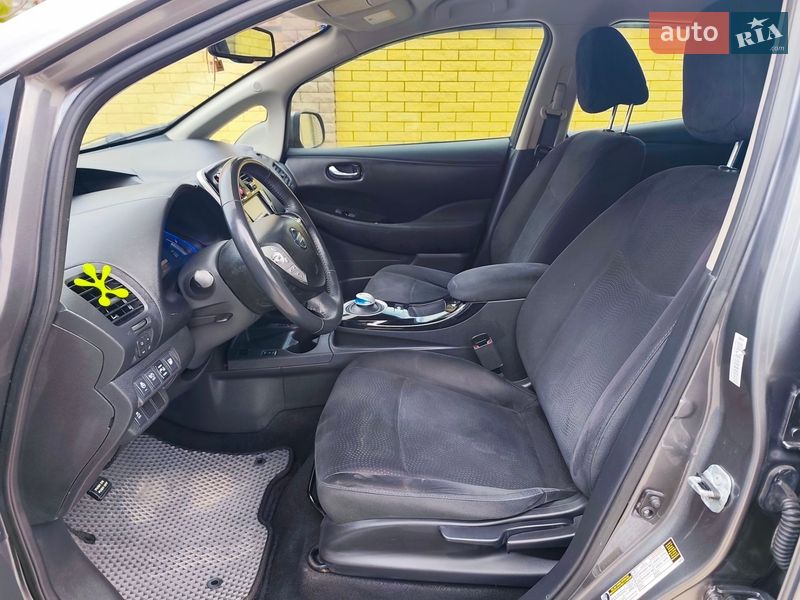 Хэтчбек Nissan Leaf 2014 в Виннице