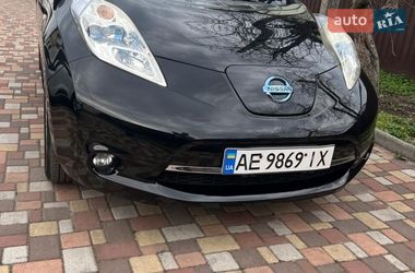 Хетчбек Nissan Leaf 2013 в Дніпрі