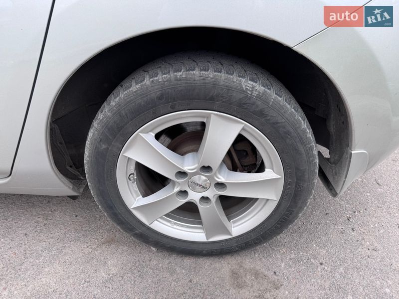 Хэтчбек Nissan Leaf 2015 в Полтаве фото 17 Хэтчбек Nissan Leaf 2015 в Полтаве