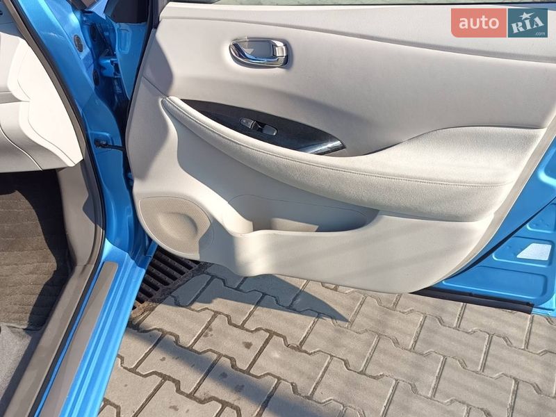 Хэтчбек Nissan Leaf 2013 в Киеве фото 13 Хэтчбек Nissan Leaf 2013 в Киеве