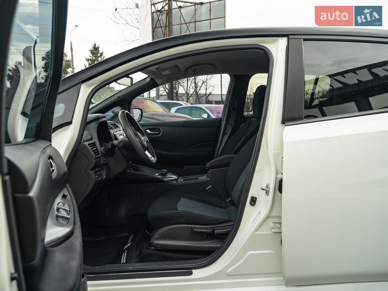 Хэтчбек Nissan Leaf 2019 в Черновцах