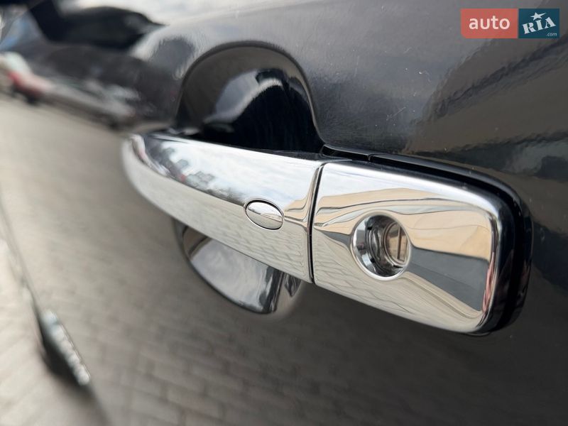 Хэтчбек Nissan Leaf 2015 в Киеве