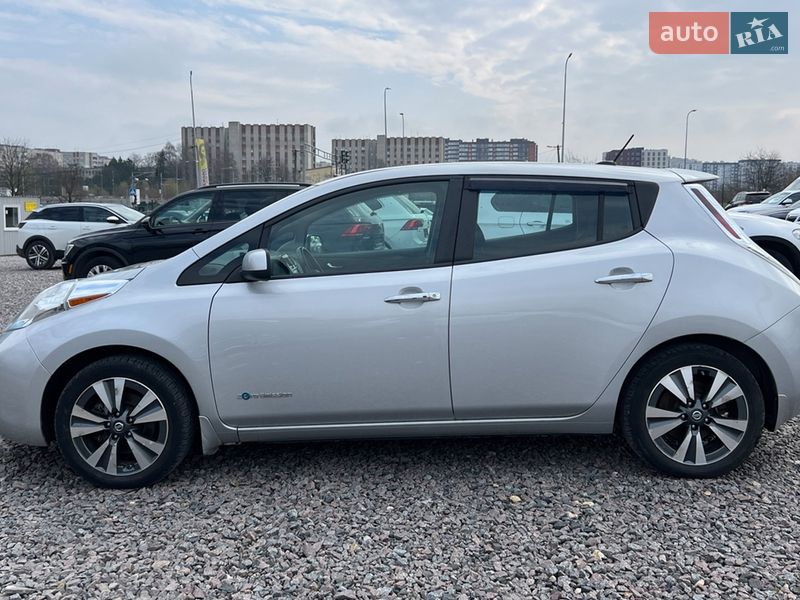 Хэтчбек Nissan Leaf 2016 в Львове