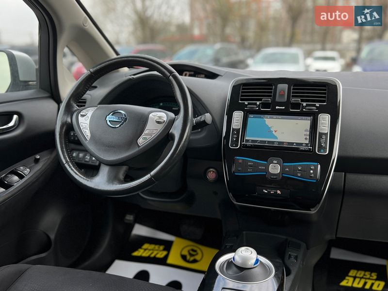 Хэтчбек Nissan Leaf 2016 в Львове