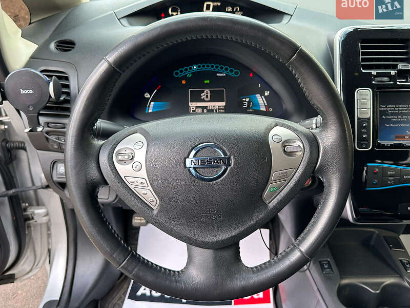 Хетчбек Nissan Leaf 2016 в Києві