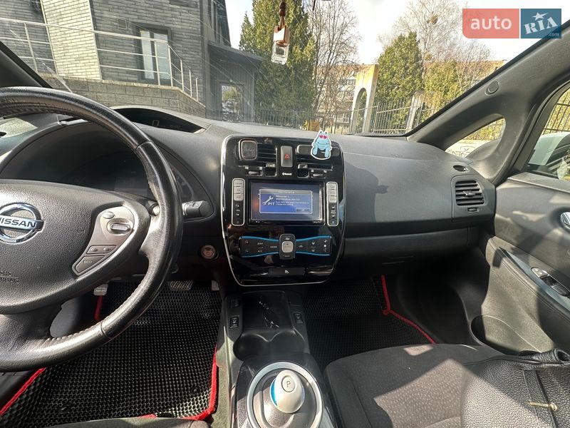 Хэтчбек Nissan Leaf 2014 в Ровно